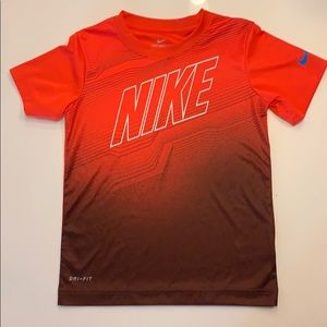Little boys’ size Large (7) Nike dri-fit shirt